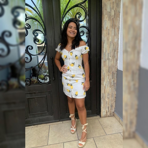 Red Carter  lemon  dress - Picture 6 of 10